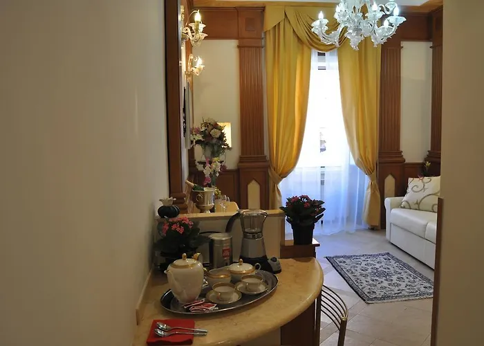Imperial Crown Rome